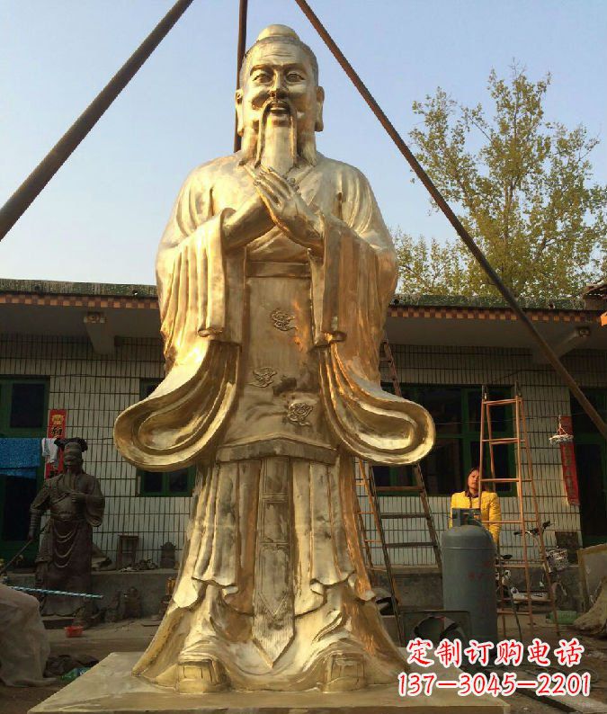 济南孔子铜雕--象征传统智慧的艺术