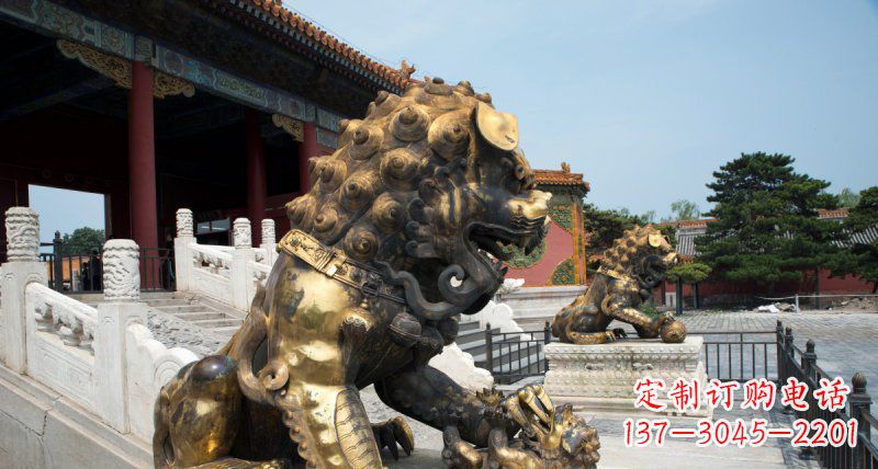 济南故宫黄铜狮子雕塑
