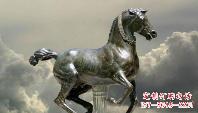 济南广场奔马景观铜雕