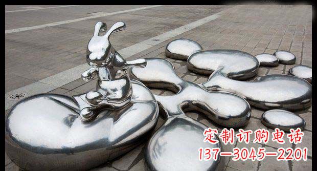济南卓越不锈钢兔子雕塑