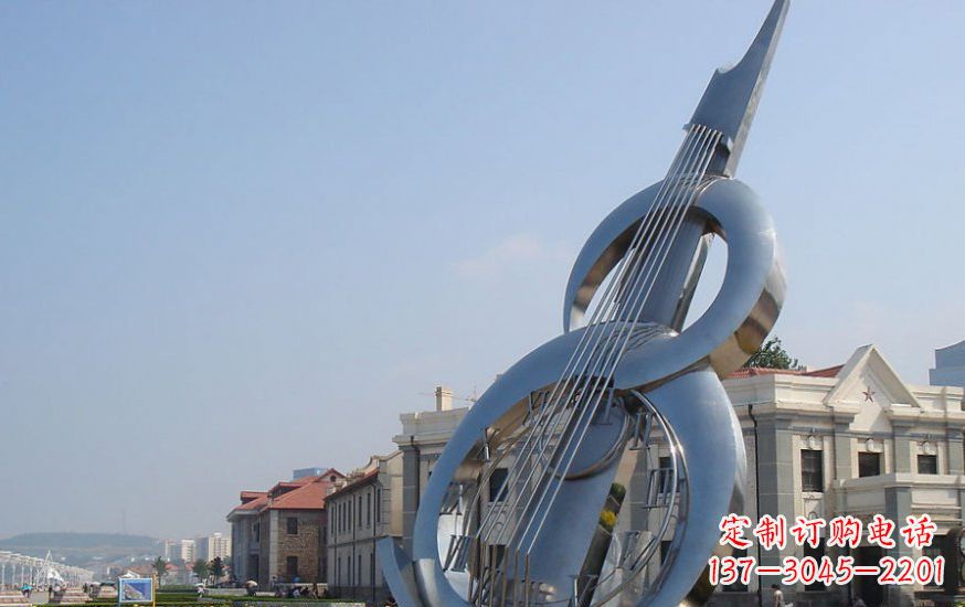济南经典音乐雕塑:不锈钢大提琴