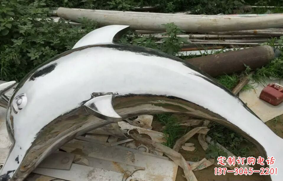 济南展现动感的不锈钢海豚雕塑