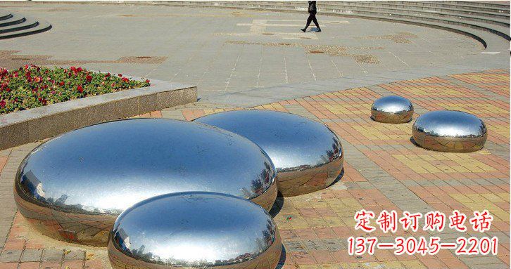 济南广场不锈钢镜面水滴雕塑 (2)