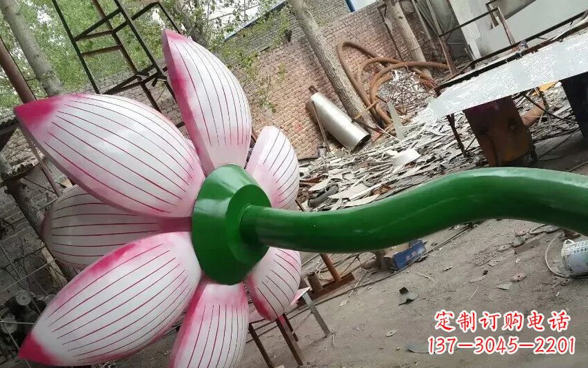 济南中领雕塑-精致无比的不锈钢莲花雕塑