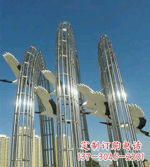 济南高级不锈钢镂空雄鹰雕塑