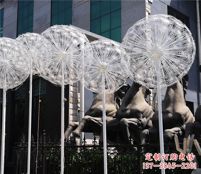 济南中领雕塑致力打造高档不锈钢蒲公英雕塑