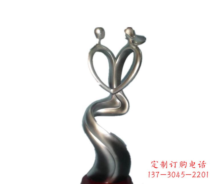 济南爱的象征——不锈钢情侣雕塑