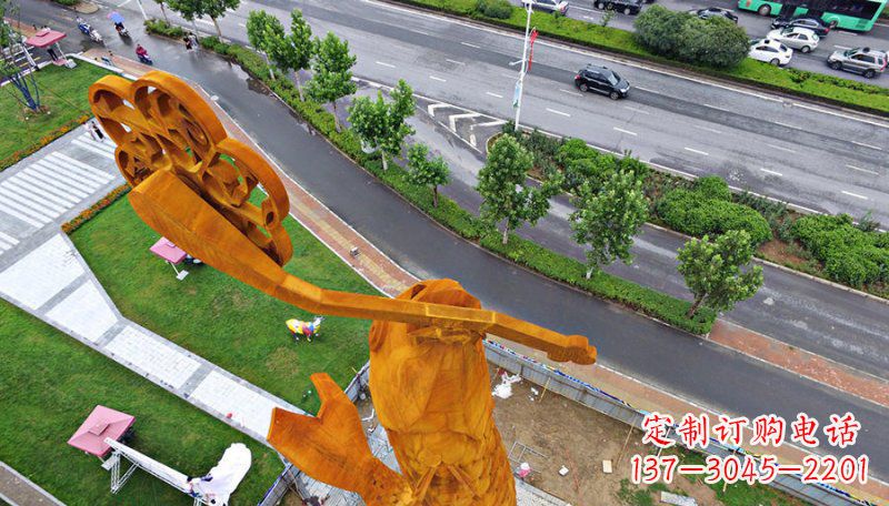 济南钥匙象征，情感绽放——中领雕塑精制铜钥匙雕塑