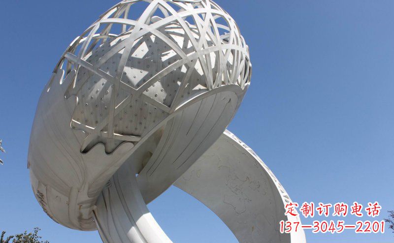 济南广场戒指不锈钢雕塑 (2)