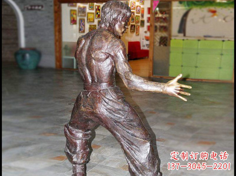 济南精致铜制李小龙雕塑,雕刻细腻精美