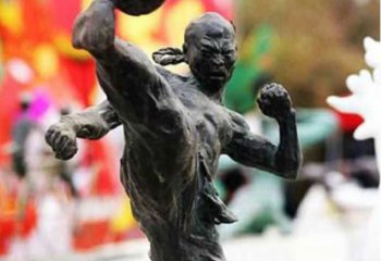 济南足球雕塑：展现无限自由