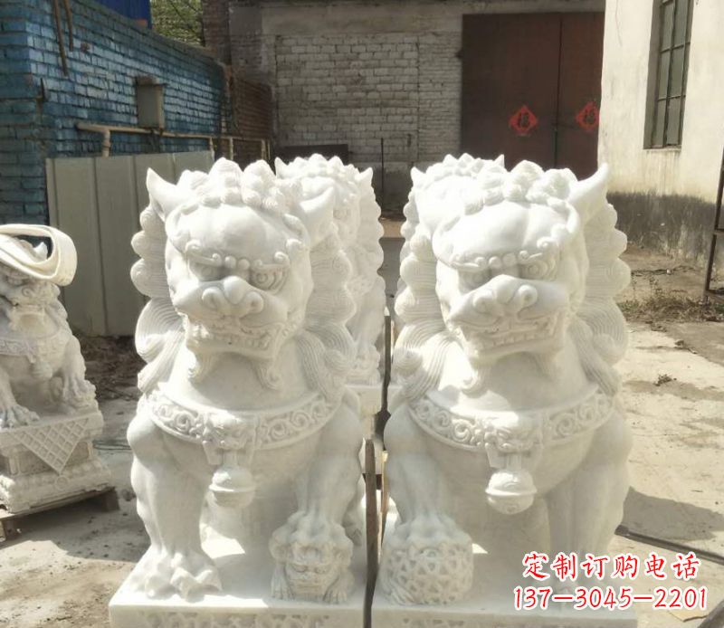 济南中领雕塑:绣球狮子石雕