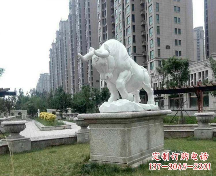 济南汉白玉开荒牛小区园林动物石雕