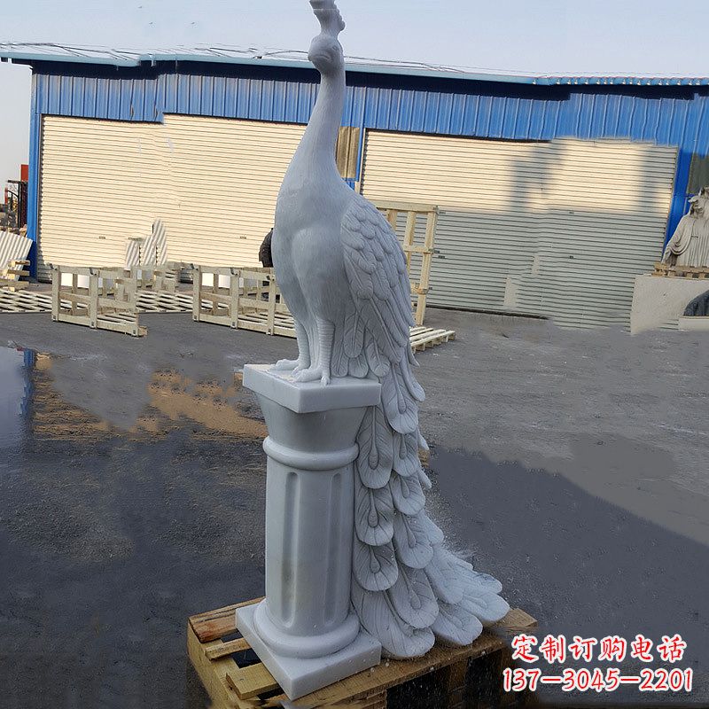 济南汉白玉孔雀雕塑，传承艺术精髓