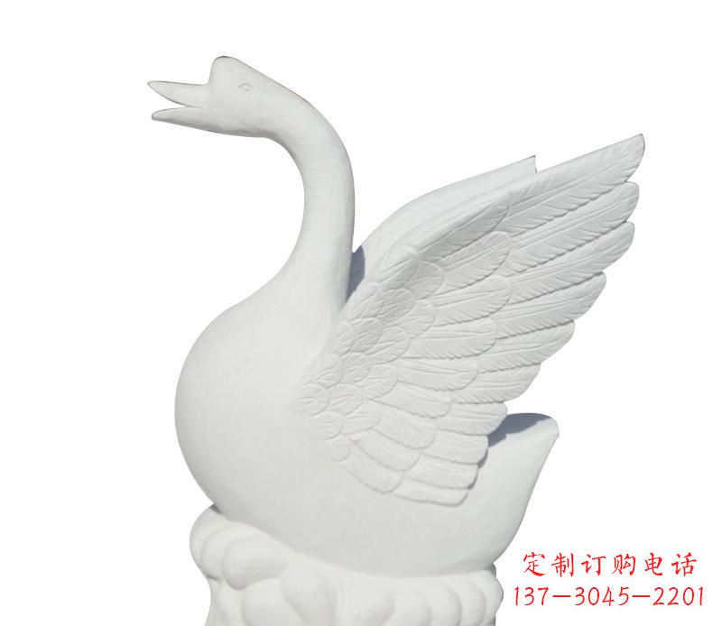 济南汉白玉雕刻的精美天鹅雕塑