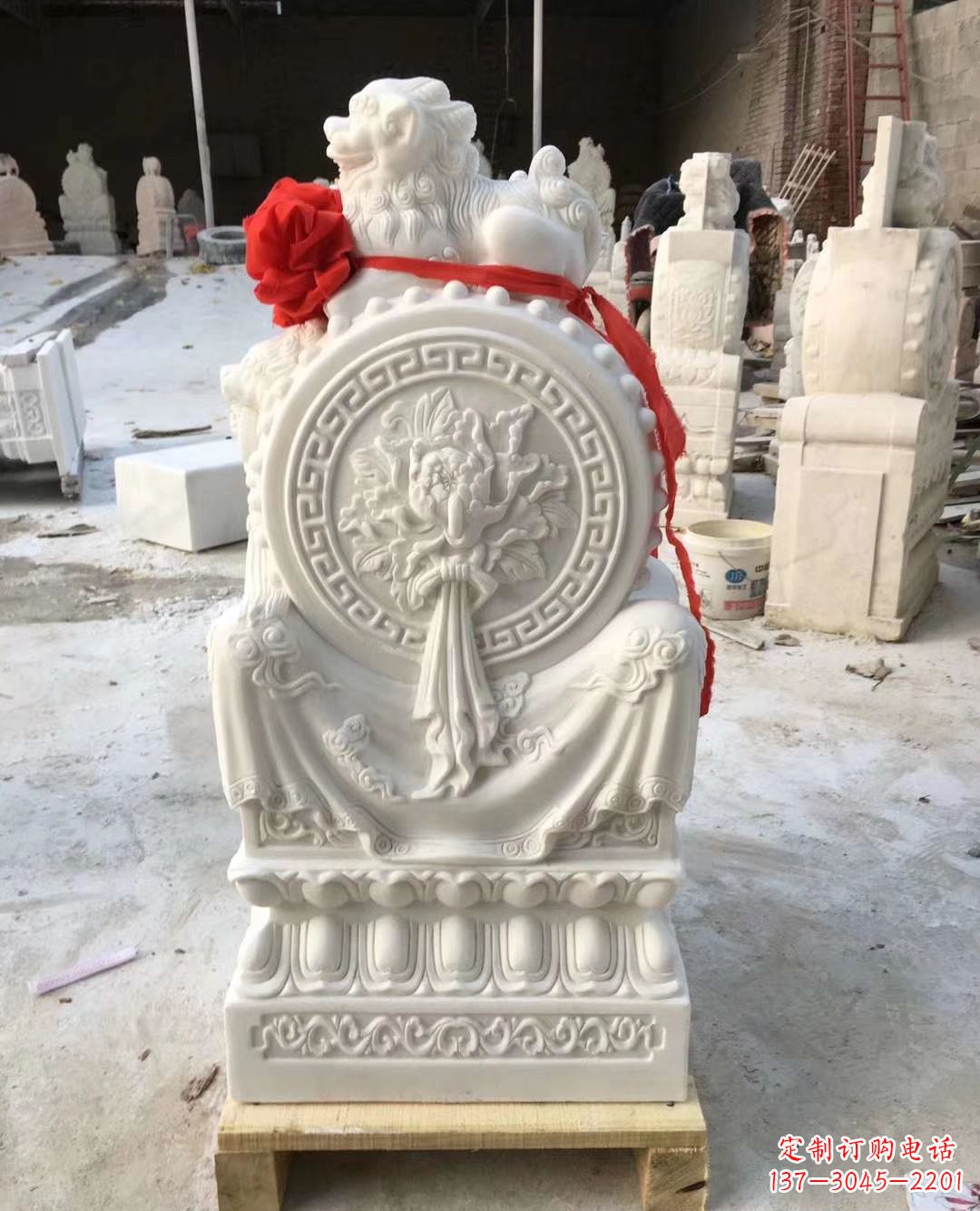 济南纯手工汉白玉狮子雕塑
