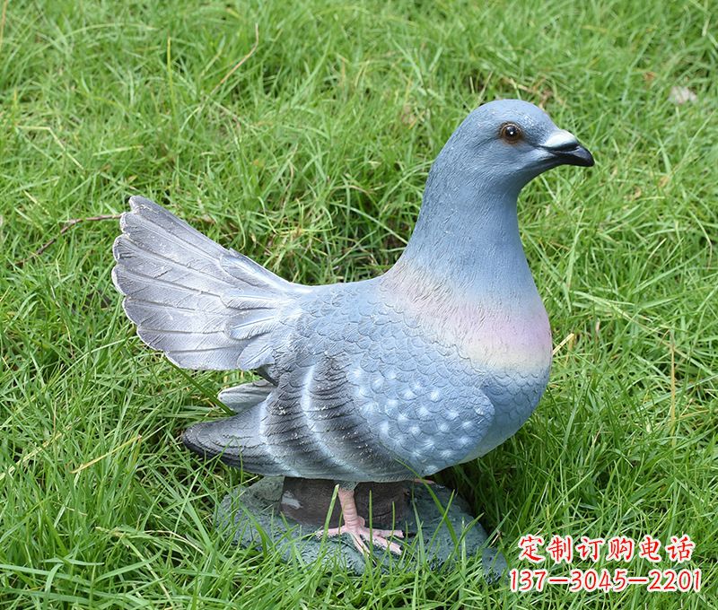 济南传递和平信息的和平鸽雕塑