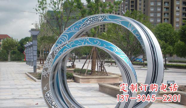 济南铸造精良的不锈钢圆环雕塑