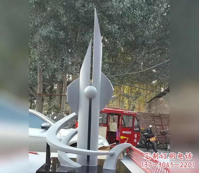 济南不锈钢火箭剪纸雕塑,展现创新科技美学