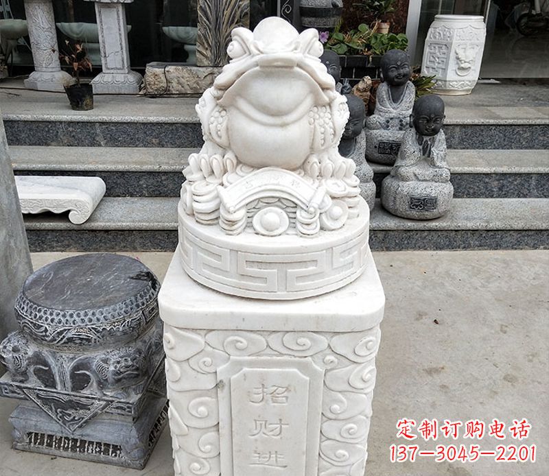 济南金蟾立柱石雕招财动物雕塑