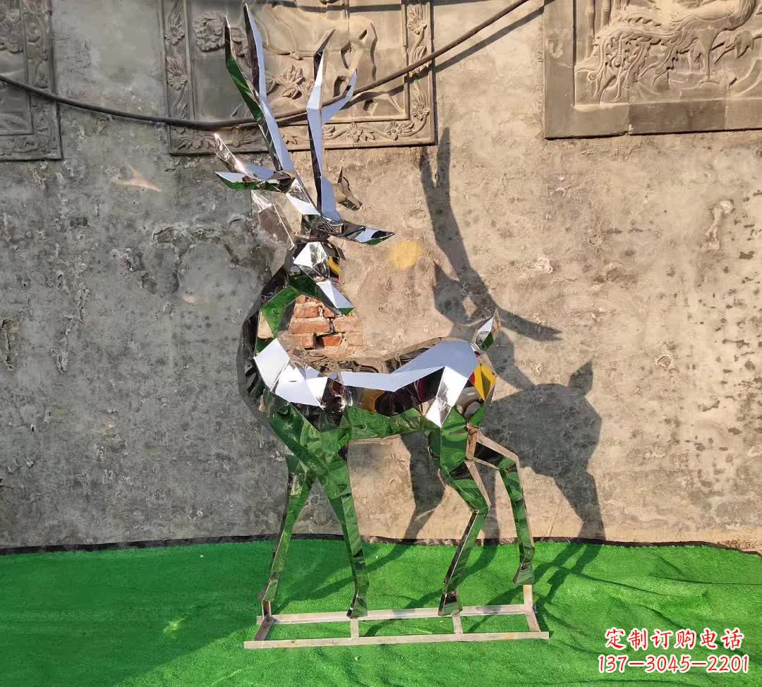 济南镜面不锈钢几何梅花鹿雕塑