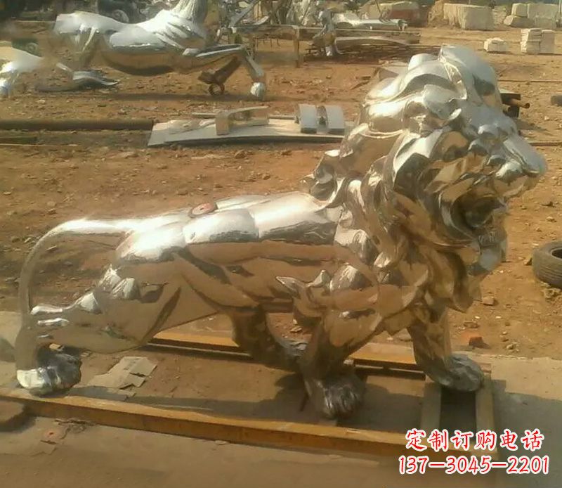 济南一缕金光,精致的镜面不锈钢狮子雕塑