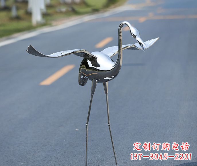 济南中领雕塑:酒店装饰精美仙鹤雕塑