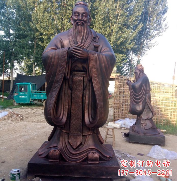 济南具有传奇色彩的孔子雕塑