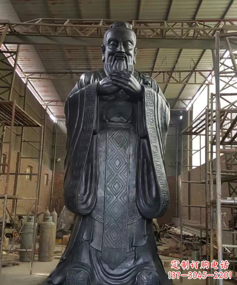 济南表彰传统文化,尊贵的孔子雕塑