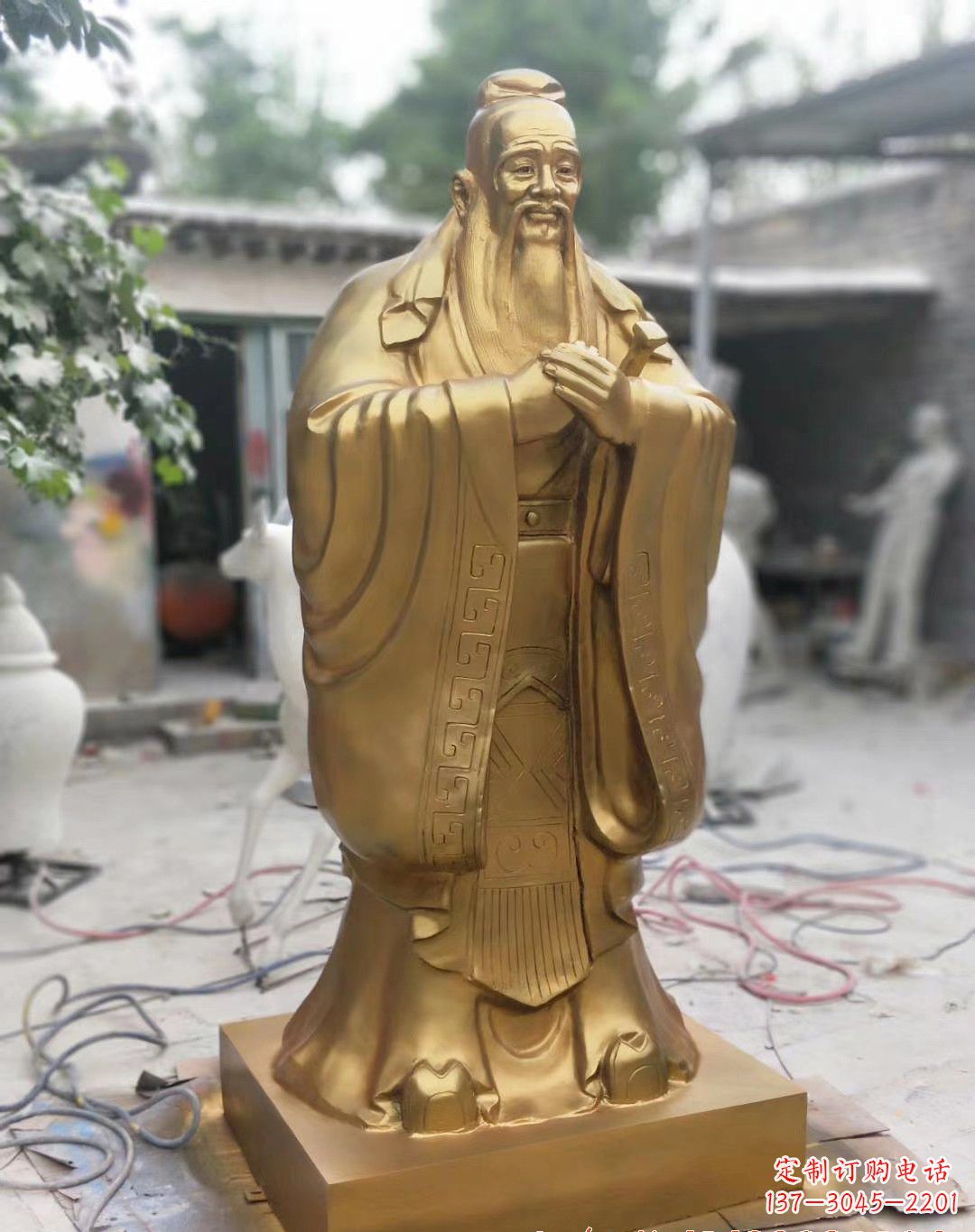 济南高雅典雅的孔子铜雕像