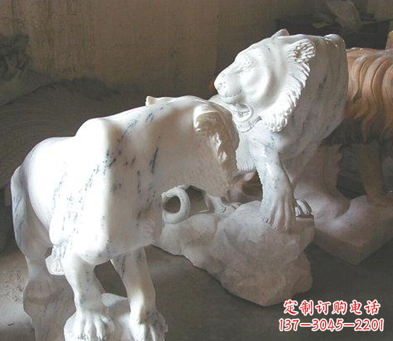 济南领雕塑是一家专业的雕塑定制厂家,我们的老…