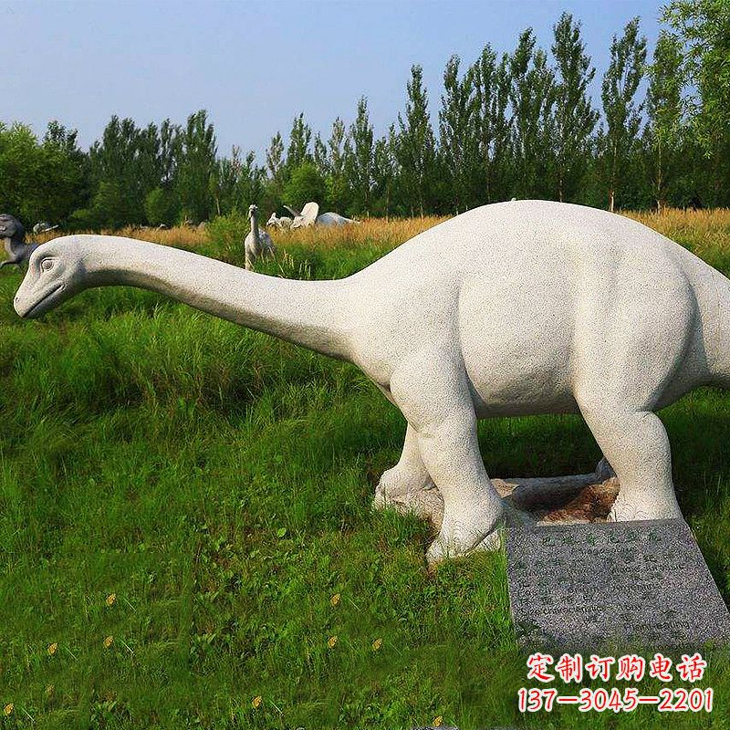 济南雕塑精美,细节精准,呈现出自然风情,瑞士红宝石动物雕塑