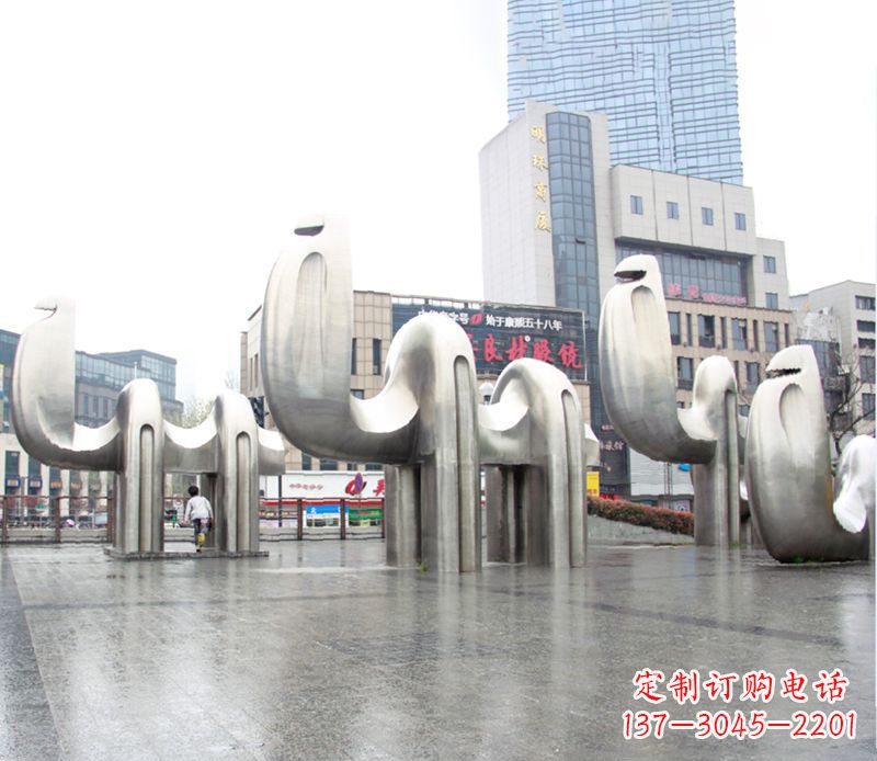 济南不锈钢骆驼雕塑,更添雅致风情