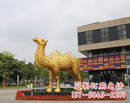 济南闪亮可爱的不锈钢骆驼雕塑
