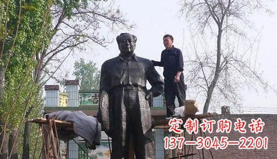济南毛主席伟人主席铜雕