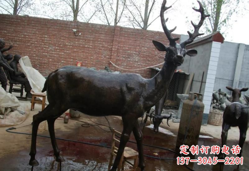 济南唯美的梅花鹿铜雕,让你的家中添彩更有情调
