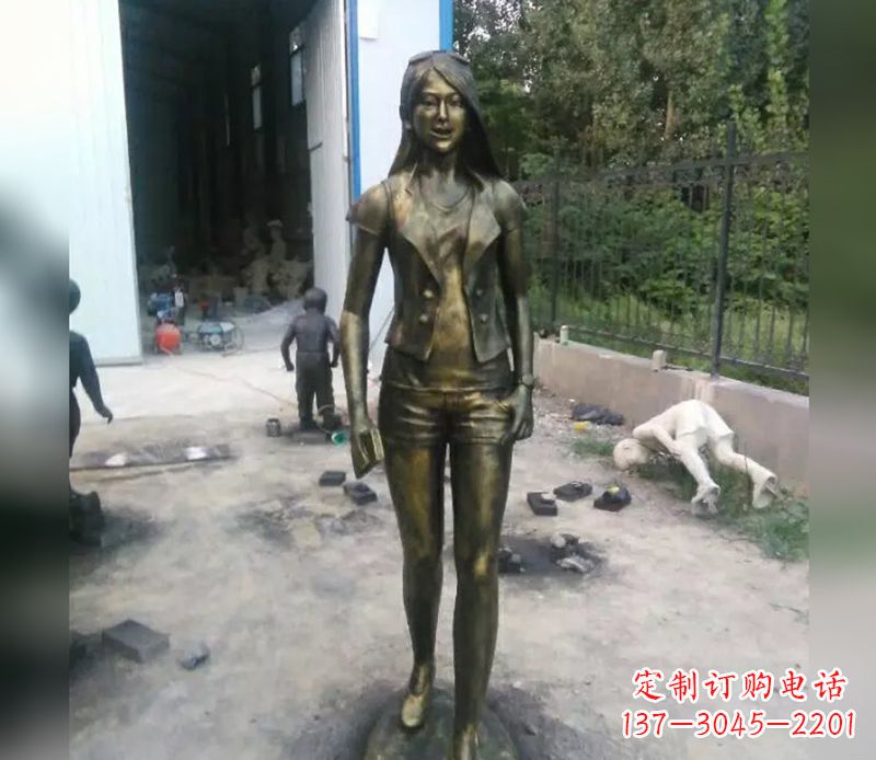 济南深入人心的美女铜雕