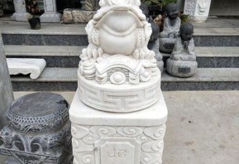 济南金蟾立柱石动物雕塑