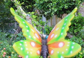 济南中领雕塑蝴蝶情缘彩绘雕塑，由专业艺术家制…