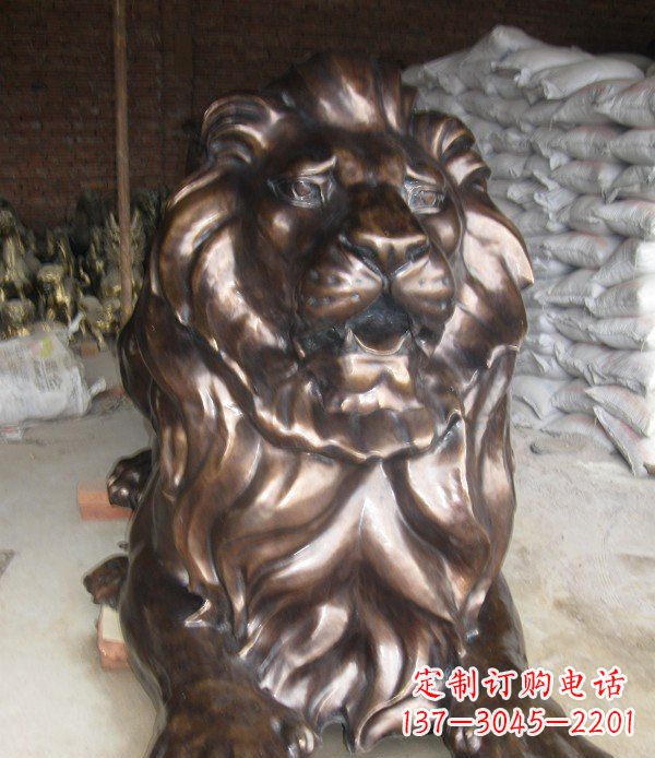 济南静静躺在你身边,西洋狮子铜雕塑给你精致的拥抱