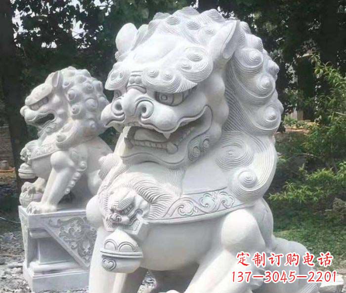 济南中领雕塑:精致石雕狮子捕捉震撼动人的气势