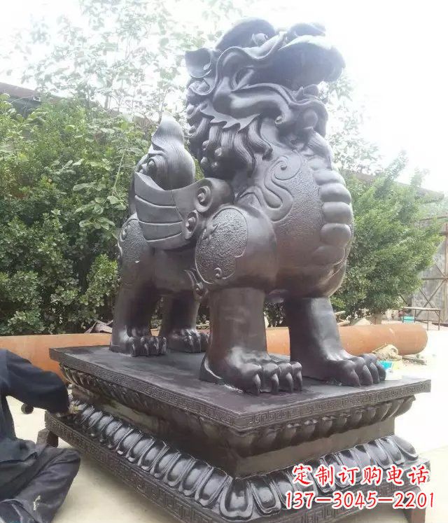 济南山中领雕塑是一家多年经验丰富的雕塑定制厂…