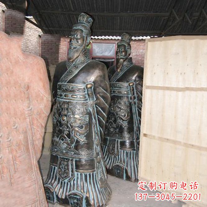 济南珍贵的秦始皇青铜雕像
