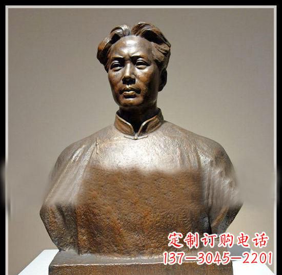 济南青年毛主席胸像铜雕:一份永恒的礼物