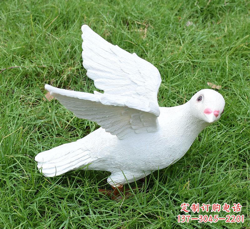 济南象征和平的少女和平鸽雕塑