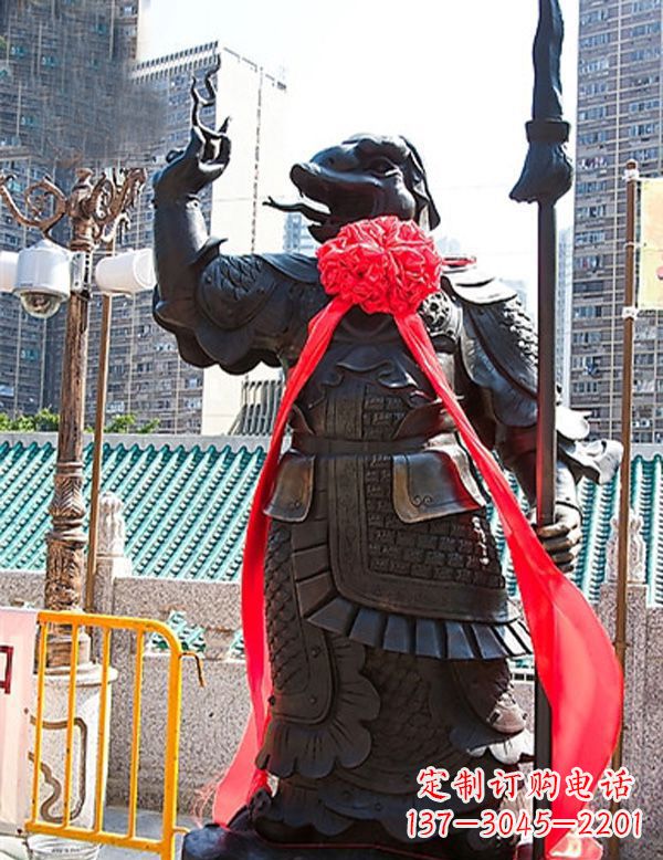 济南雕刻古老传统,欣赏十二生肖蛇雕塑