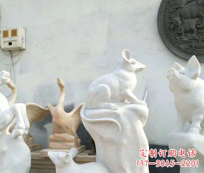 济南独具个性的汉白玉老鼠石雕