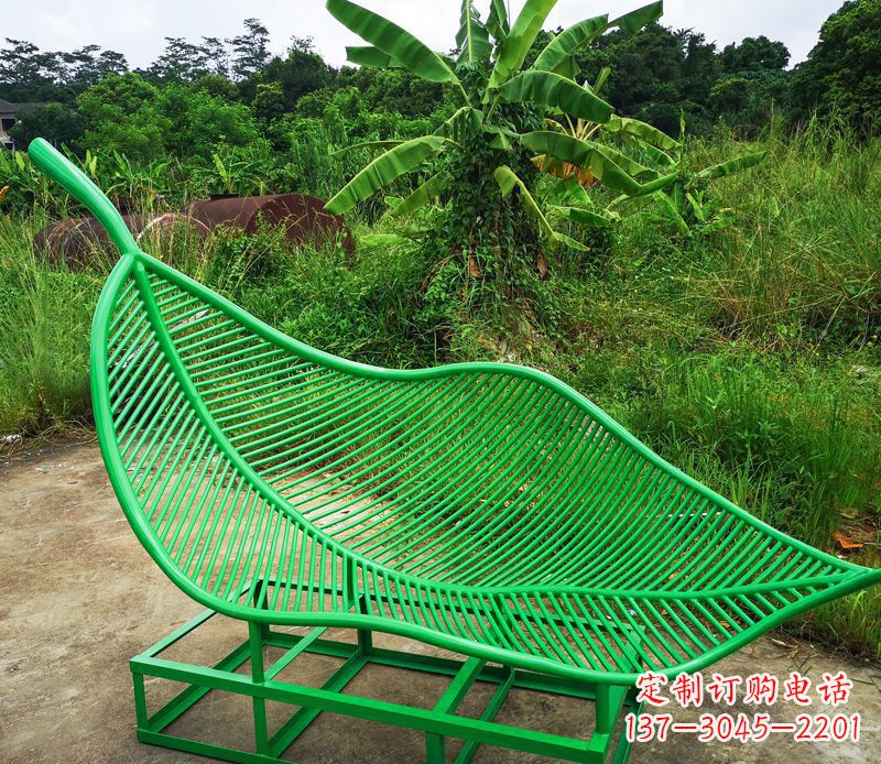 济南树叶不锈钢景观雕塑