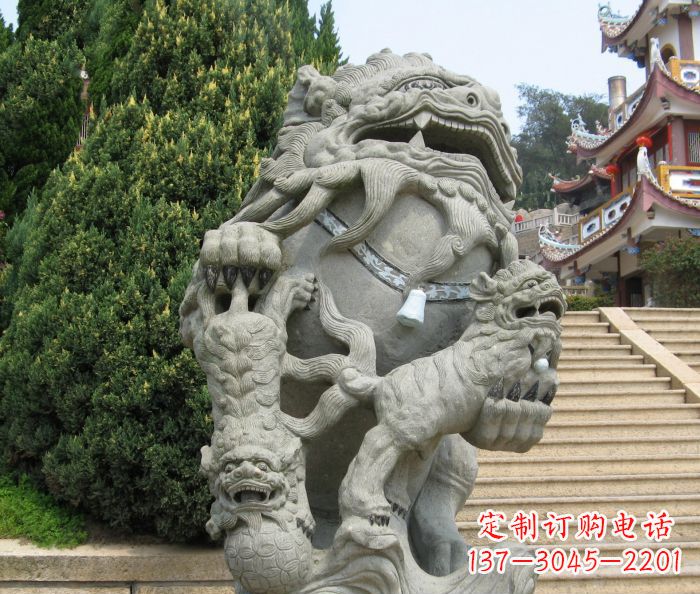 济南寺庙景观狮子石雕