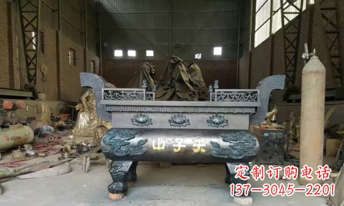 济南寺庙香炉铜雕_2